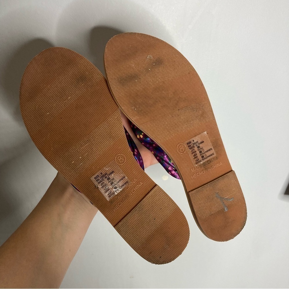 Matilda Jane Women's 8 Satin Floral Thong Flip Flop Sandals - Picture 9 of 9